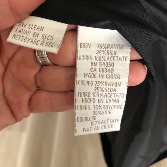 Black Velvet Belted Jacket, Jones New York, Size 6 - Picture 14 of 14